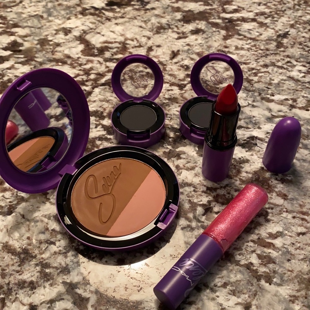 Brand New MAC Selena Make-Up
